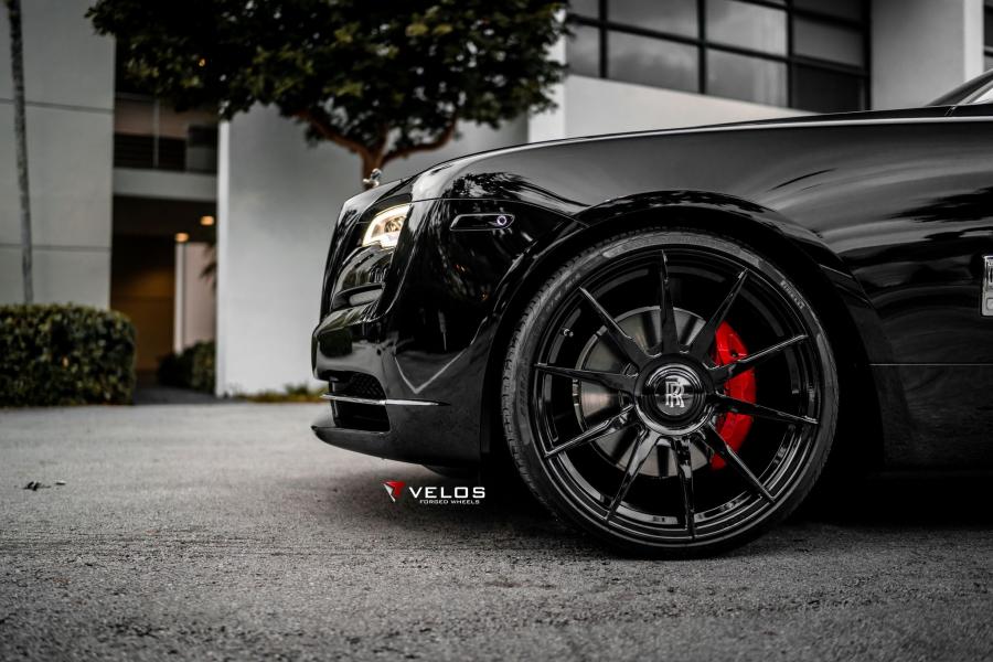Детали экстерьера Rolls-Royce Dawn on Velos Wheels (S10) 2019 года  (фото 9 из 13)